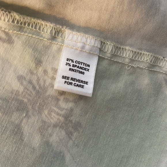 Cato XL Green and Gray floral blouse - Picture 5 of 5